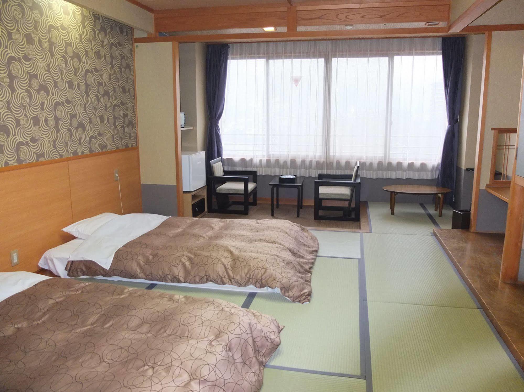 Hotel Ootaki Никко Экстерьер фото