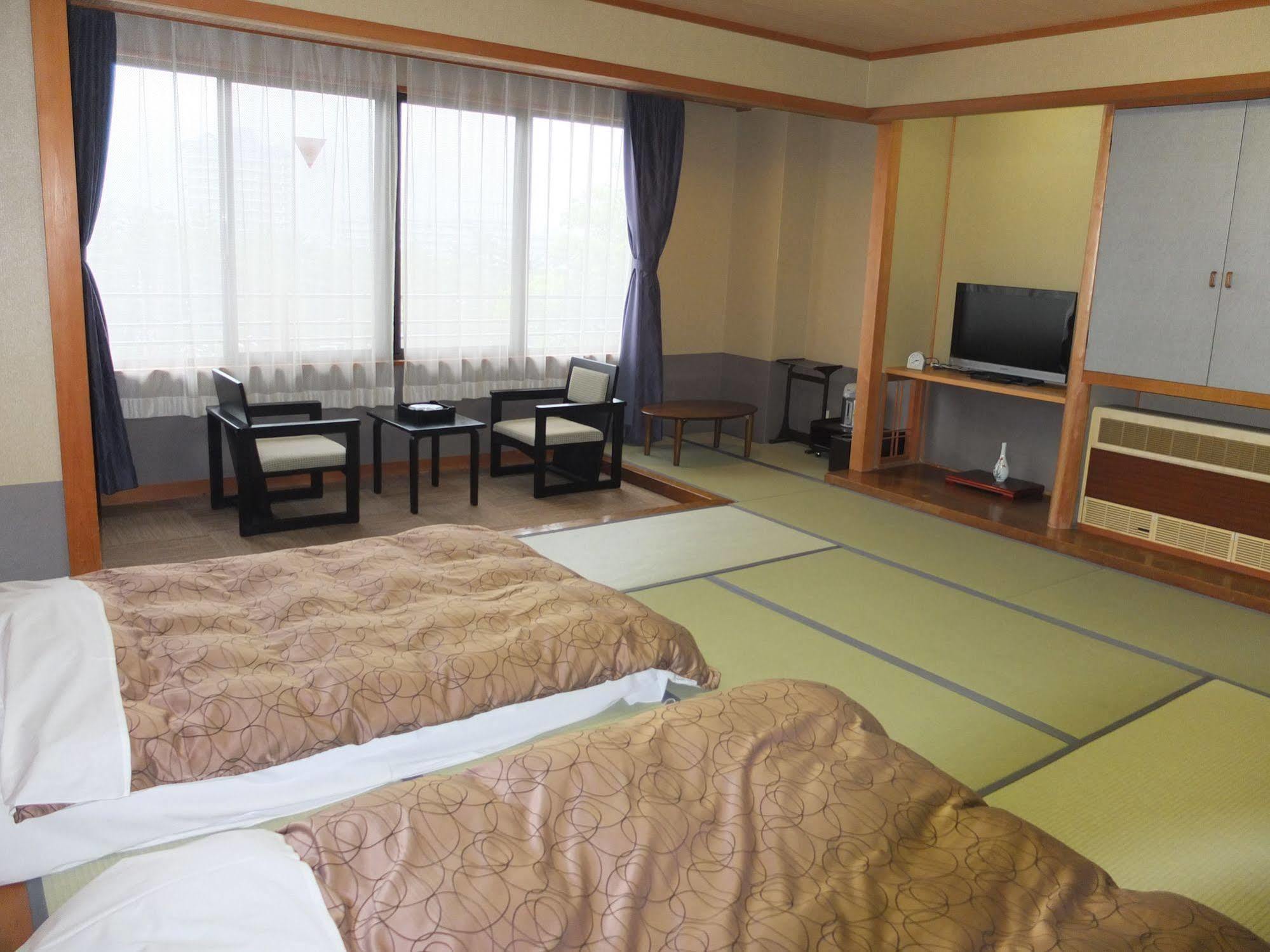 Hotel Ootaki Никко Экстерьер фото