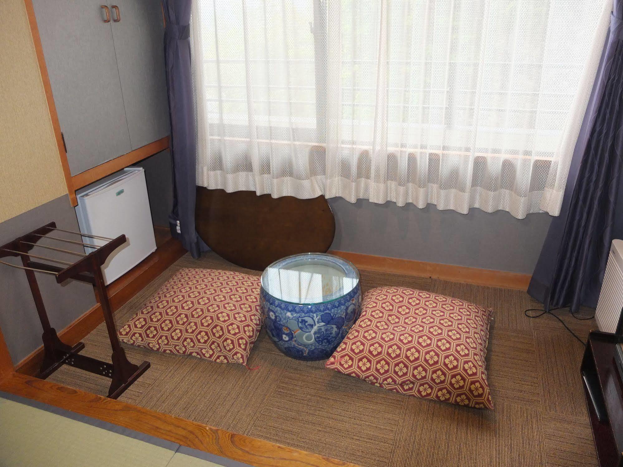 Hotel Ootaki Никко Экстерьер фото